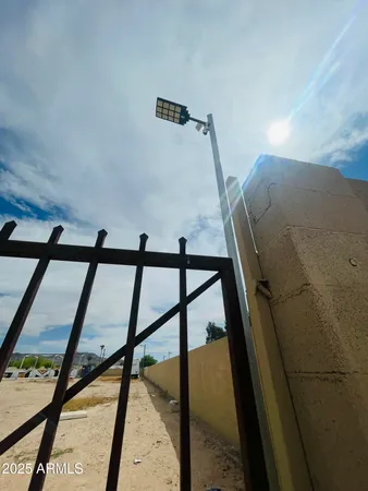 $950,000 | 3927 West Southern Avenue, Phoenix, AZ 85041