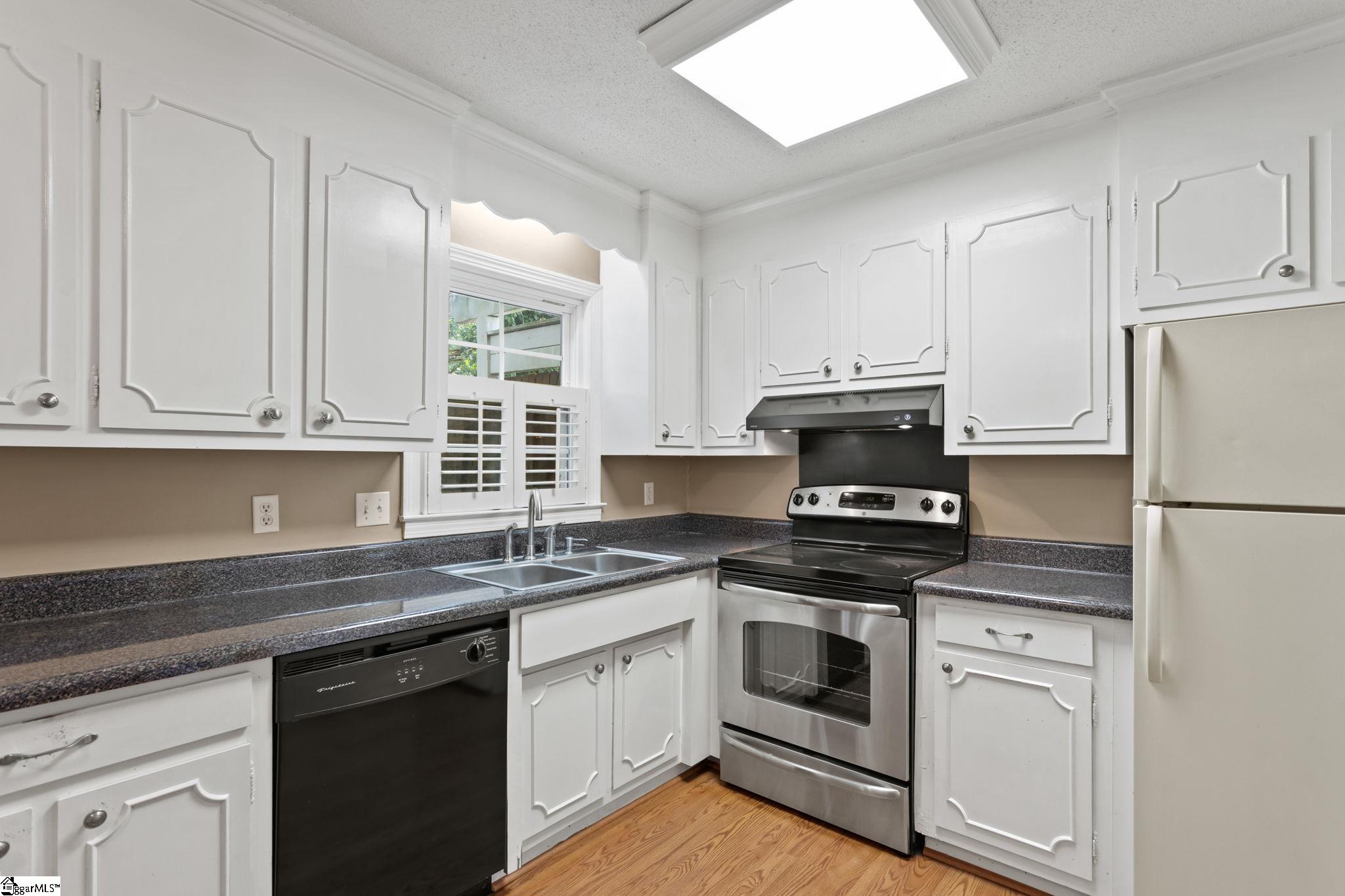 501 Edwards Road, Unit 39B Greenville, SC 29615 - Photo 9 of 17 Gallery Image 9