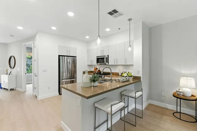 $1,749,000 | 866 Altaire Walk, Palo Alto, CA 94303