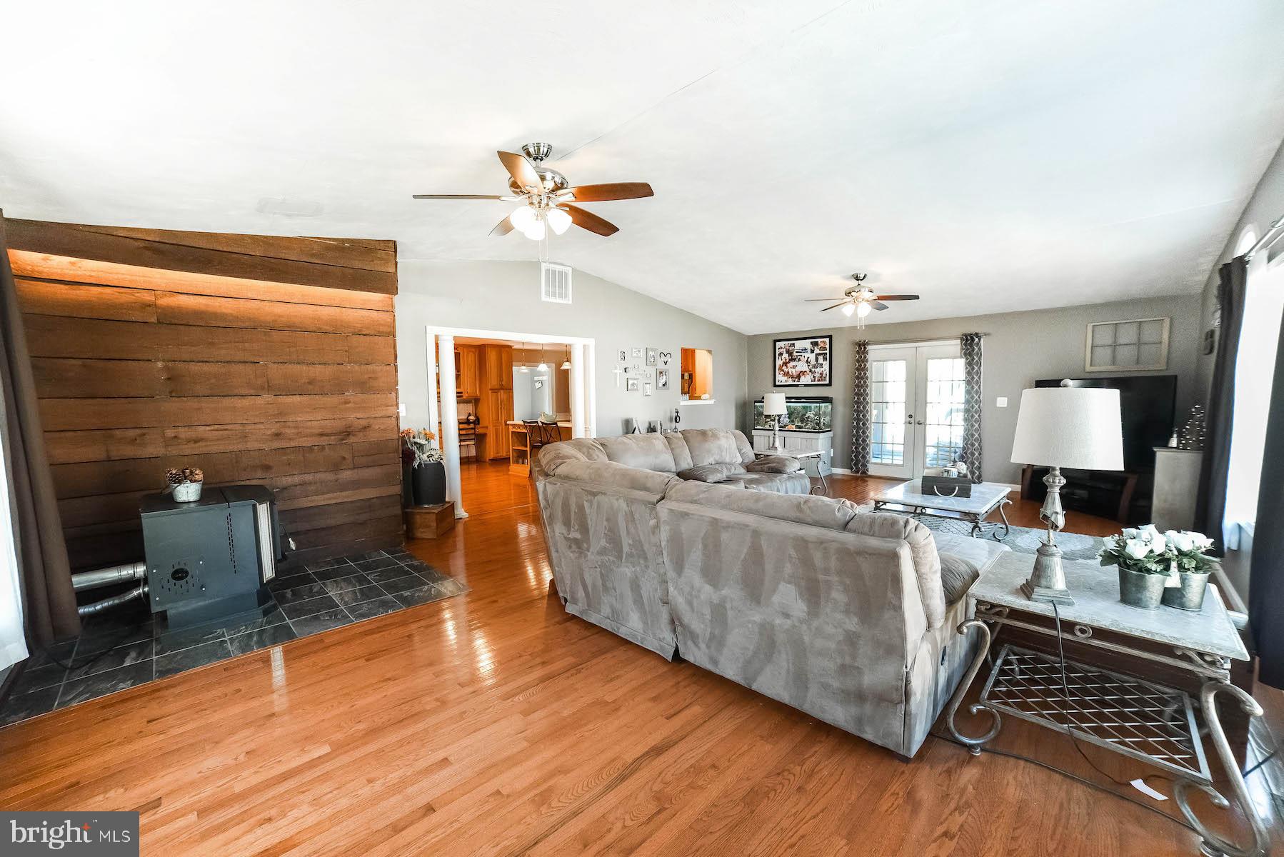 16200 Inheritance Drive Brandywine, MD 20613 - Photo 9 of 30 Great room w/ cathedral ceiling