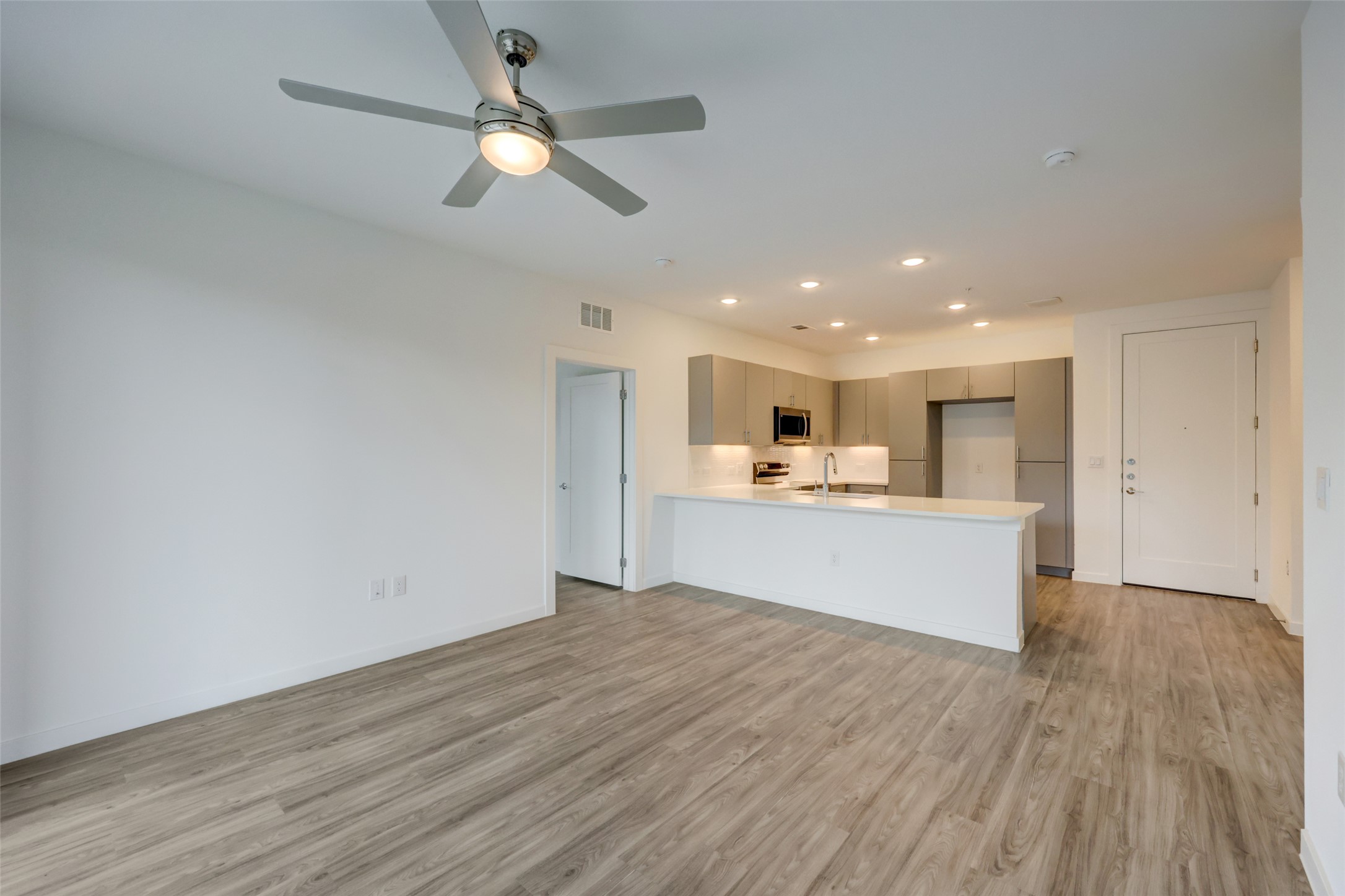 4801 Springdale Road, Unit 1101 Austin, TX 78723 - Photo 3 of 11