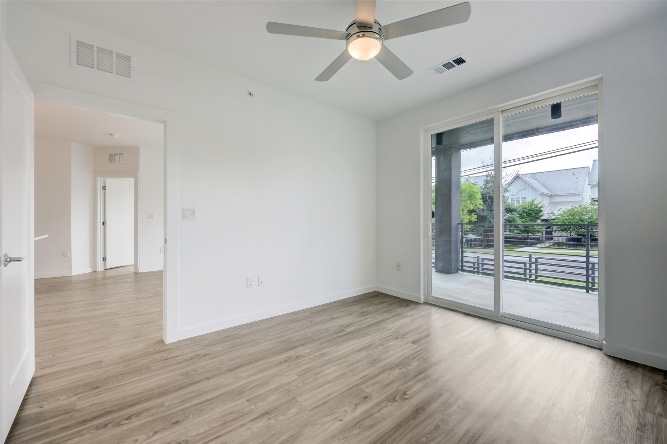 4801 Springdale Road, Unit 1101 Austin, TX 78723 - Photo 4 of 11