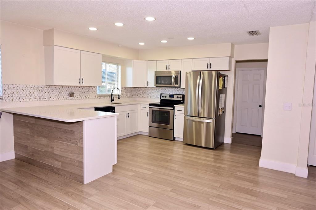 306 Fern Road Winter Haven, FL 33880 - Photo 4 of 20