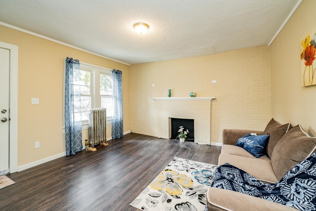 11-15 Braddock Street Springfield, MA 01109 - Photo 2 of 27 Gallery Image 2