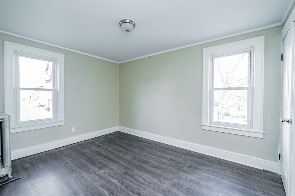 11-15 Braddock Street Springfield, MA 01109 - Photo 21 of 27 Gallery Image 21