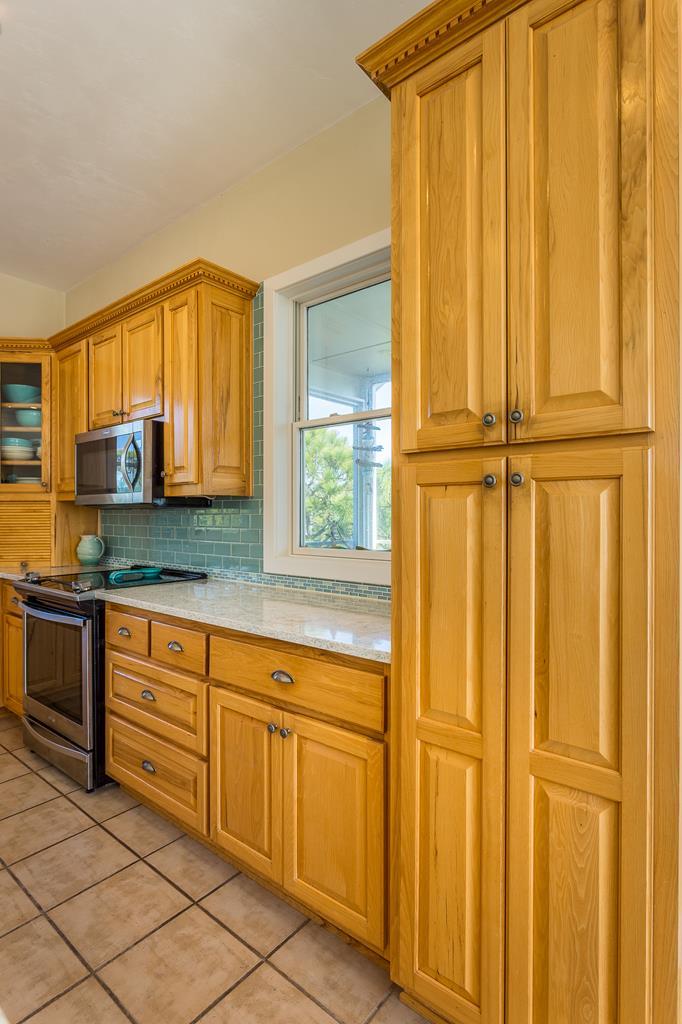 1704 Magnolia Road St. George Island, FL 32328 - Photo 13 of 67
