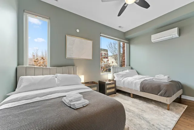 $6,000 | 2437 West Jackson Boulevard, Chicago, IL 60612