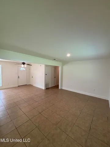 $134,900 | 230 Greenbriar Circle, Holly Springs, MS 38635