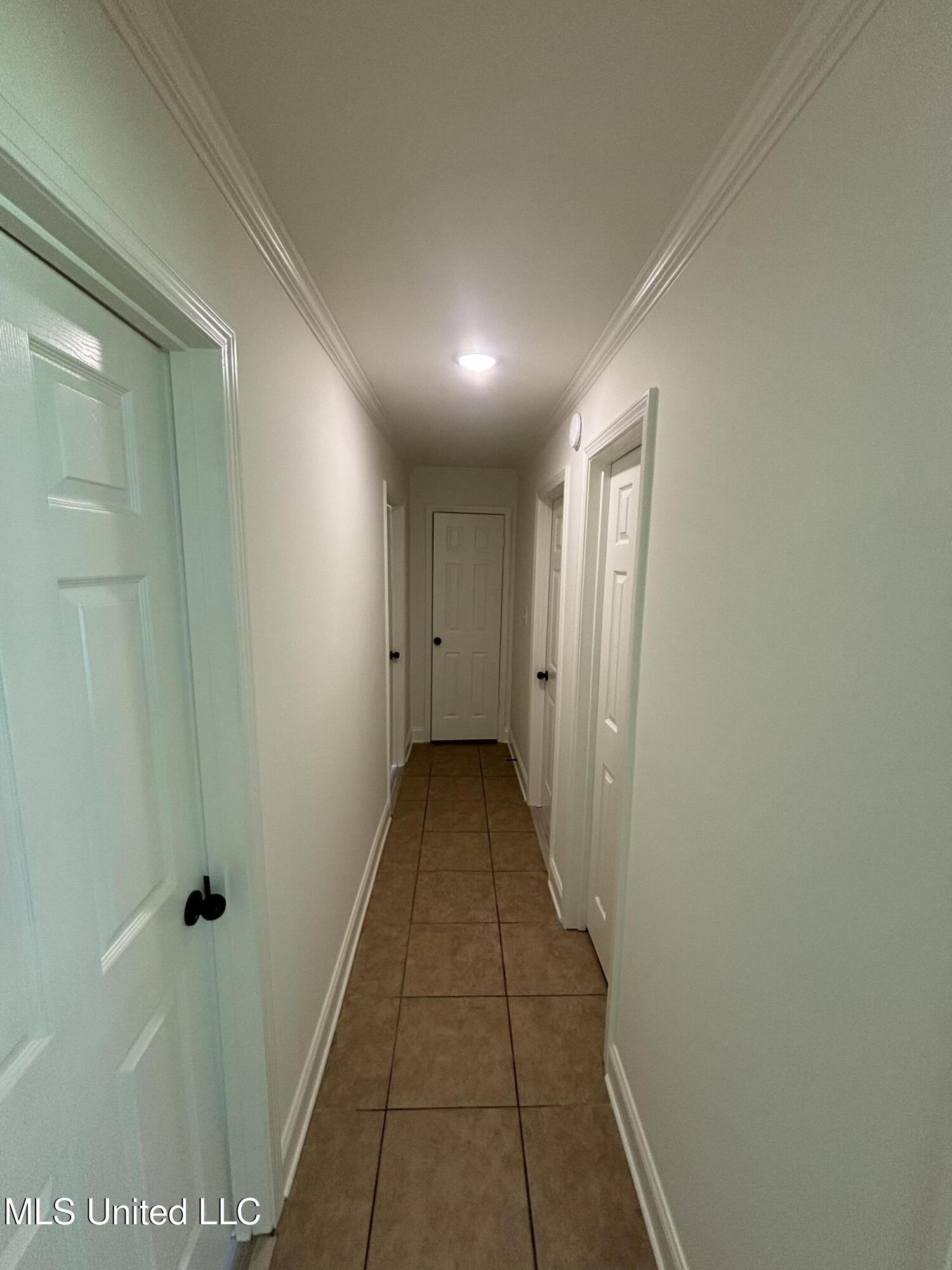 230 Greenbriar Circle Holly Springs, MS 38635 - Photo 12 of 21 Photo May 13 2025, 3 57 14 PM