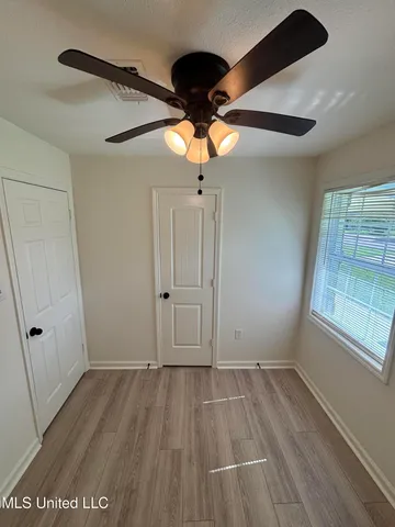 $134,900 | 230 Greenbriar Circle, Holly Springs, MS 38635