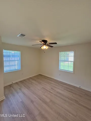 $134,900 | 230 Greenbriar Circle, Holly Springs, MS 38635