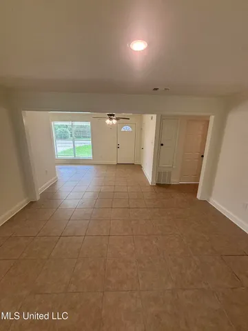 $134,900 | 230 Greenbriar Circle, Holly Springs, MS 38635