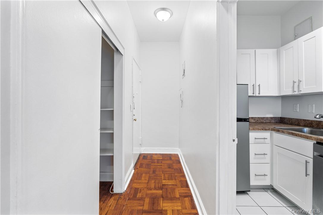 411 Bronx River Road, Unit 2K Yonkers, NY 10704 - Photo 8 of 16