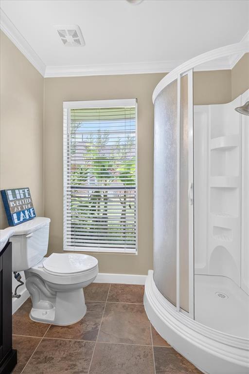 114 Baker B Ranch Road Trinidad, TX 75163 - Photo 17 of 32 a bathroom with a toilet and a shower