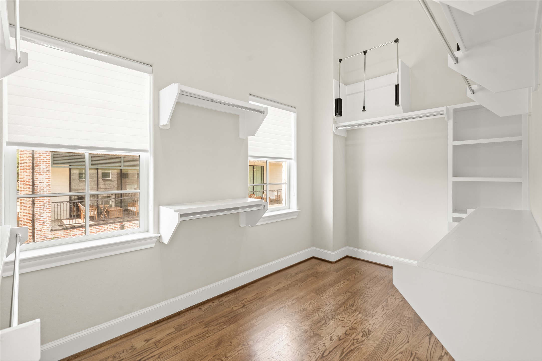 10902 Grove Tree Lane Houston, TX 77043 - Photo 31 of 36