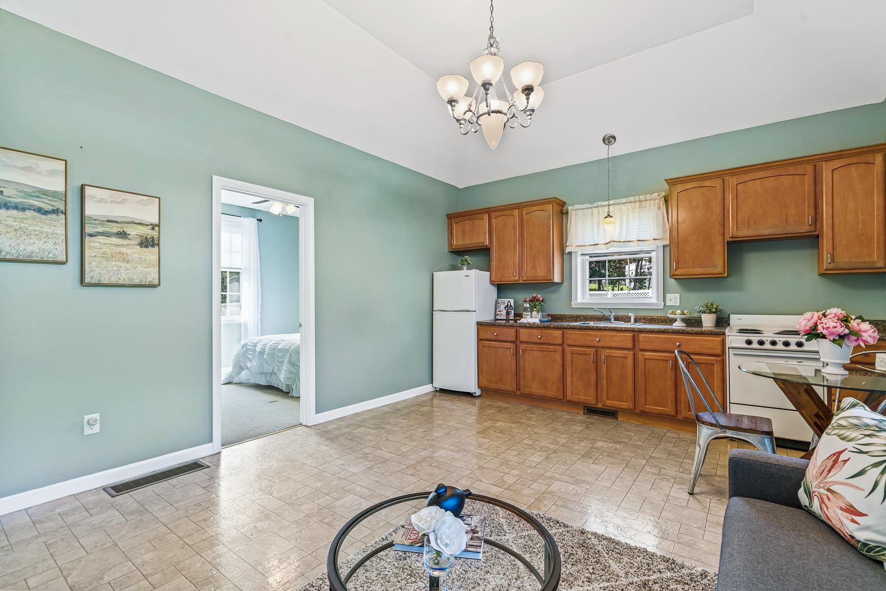 15 Empire Road Pelham, NH 03076 - Photo 18 of 40
