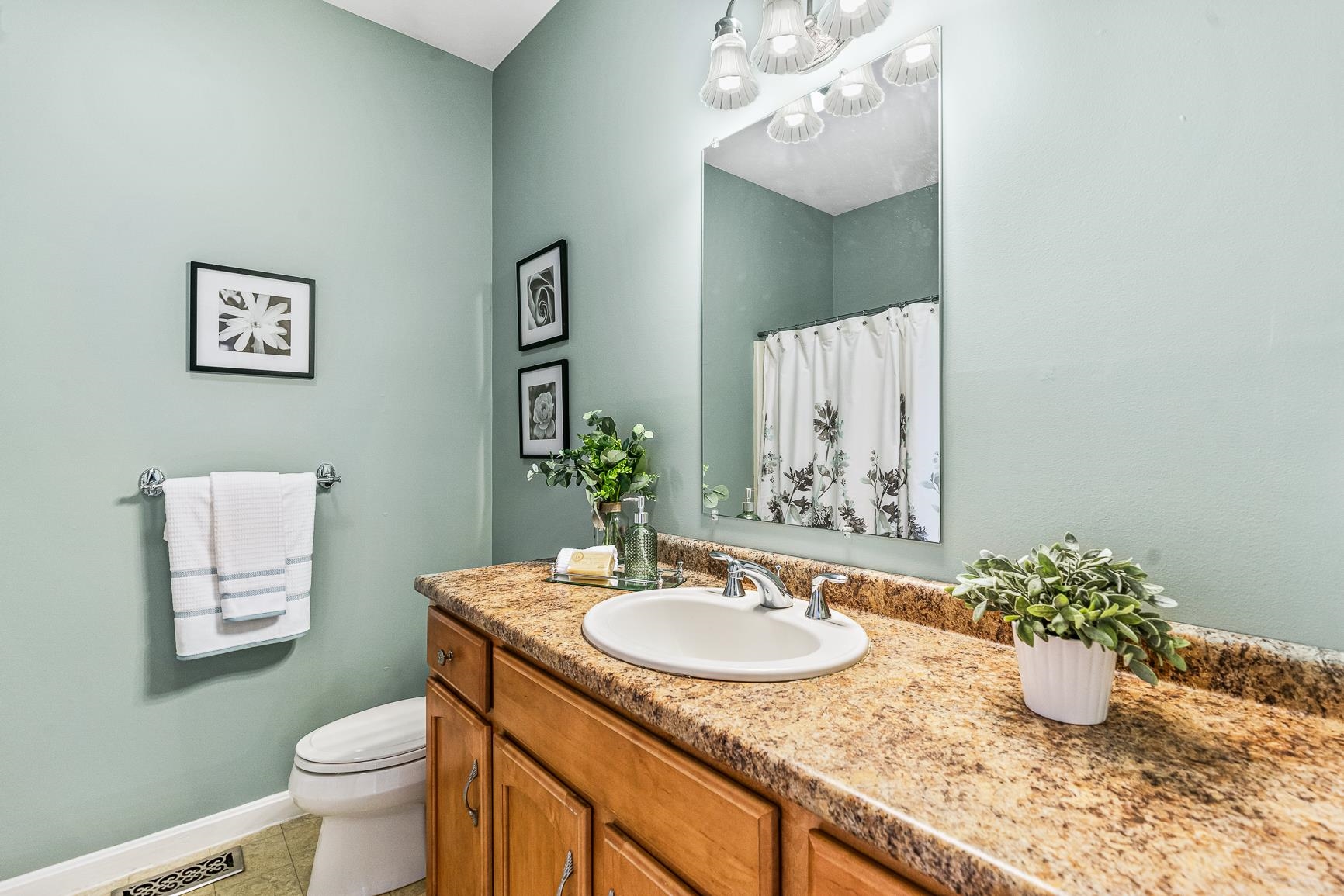 15 Empire Road Pelham, NH 03076 - Photo 21 of 40