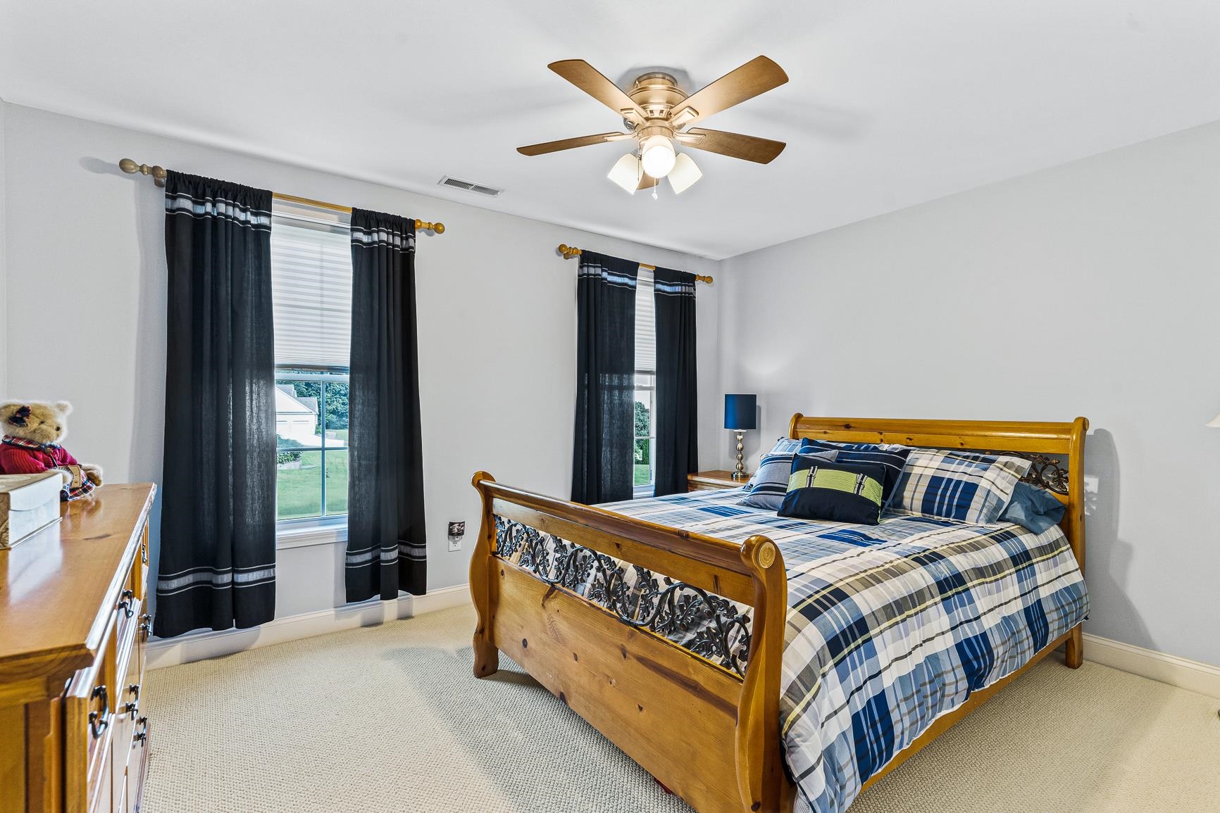 15 Empire Road Pelham, NH 03076 - Photo 27 of 40