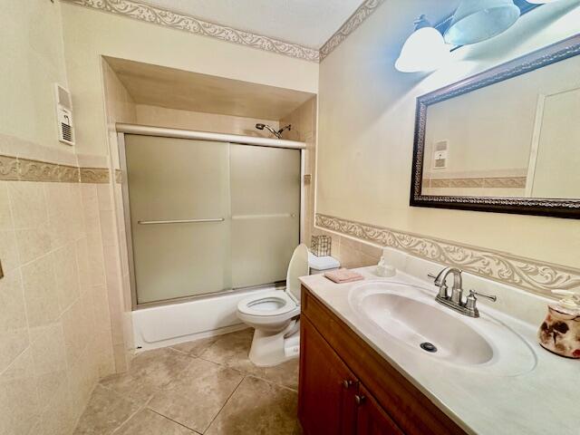 18900 Haywood Terrace, Unit 5 Boca Raton, FL 33496 - Photo 11 of 18 Main Bathroom