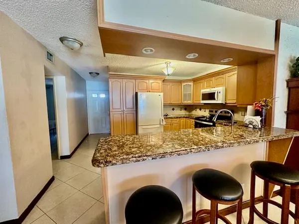 $2,500 | 18900 Haywood Terrace, Unit 5, Boca Raton, FL 33496