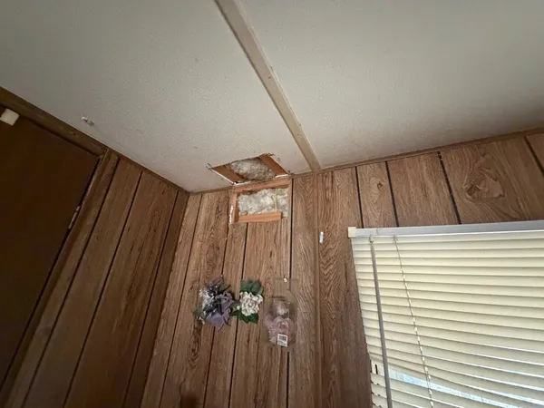 a view of a entryway