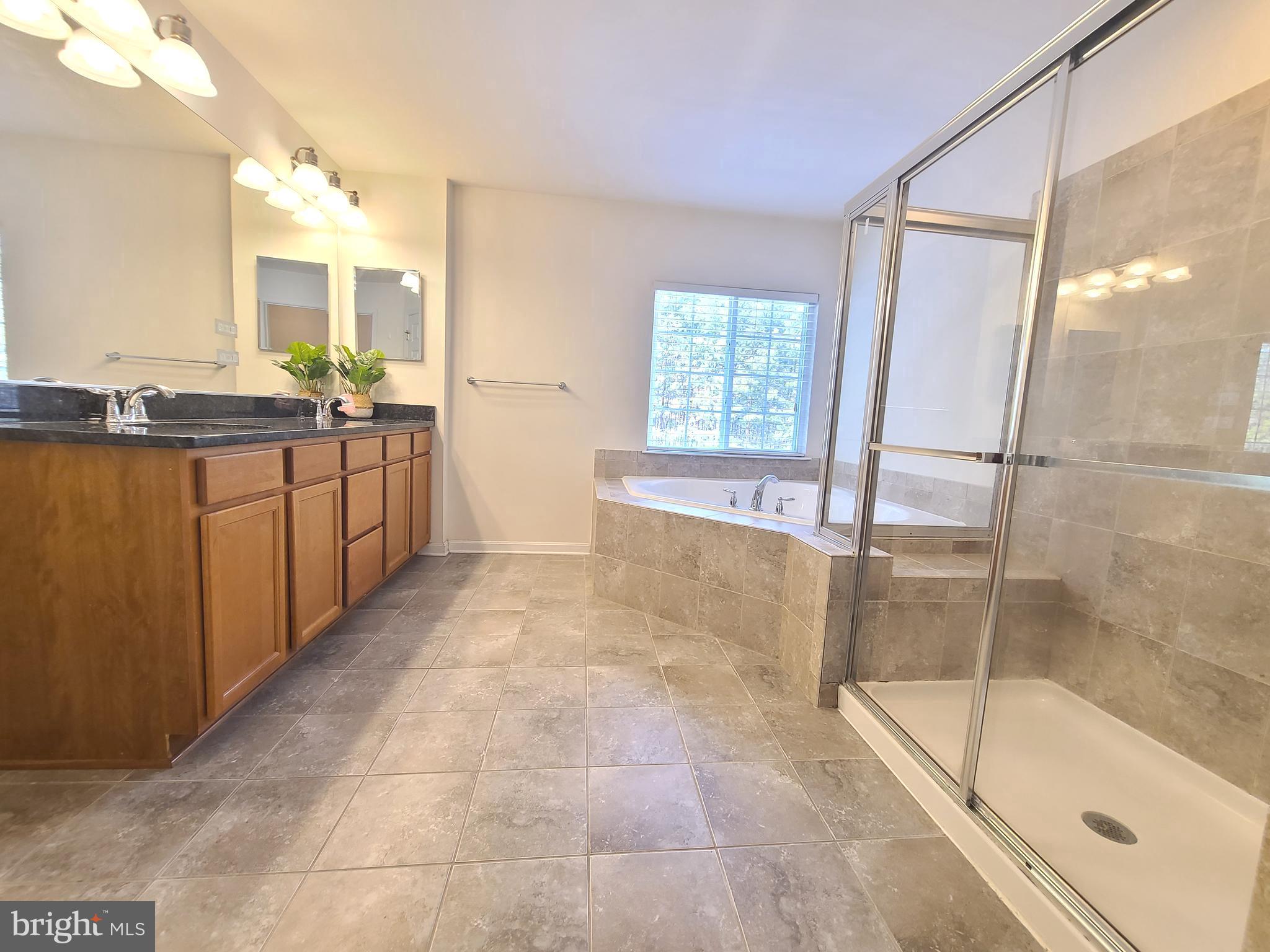 3519 Eagle Ridge Drive Woodbridge, VA 22191 - Photo 32 of 54 Primary bathroom