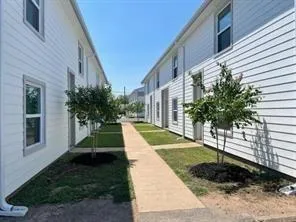 $1,195 | 1505 West Pearl Street, Unit 15, Granbury, TX 76048