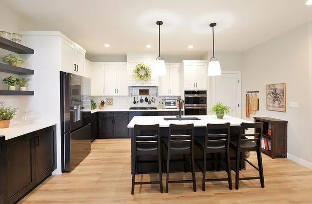 $699,900 | 4078 49th Avenue South, Fargo, ND 58104