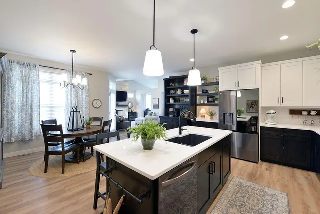 $699,900 | 4078 49th Avenue South, Fargo, ND 58104