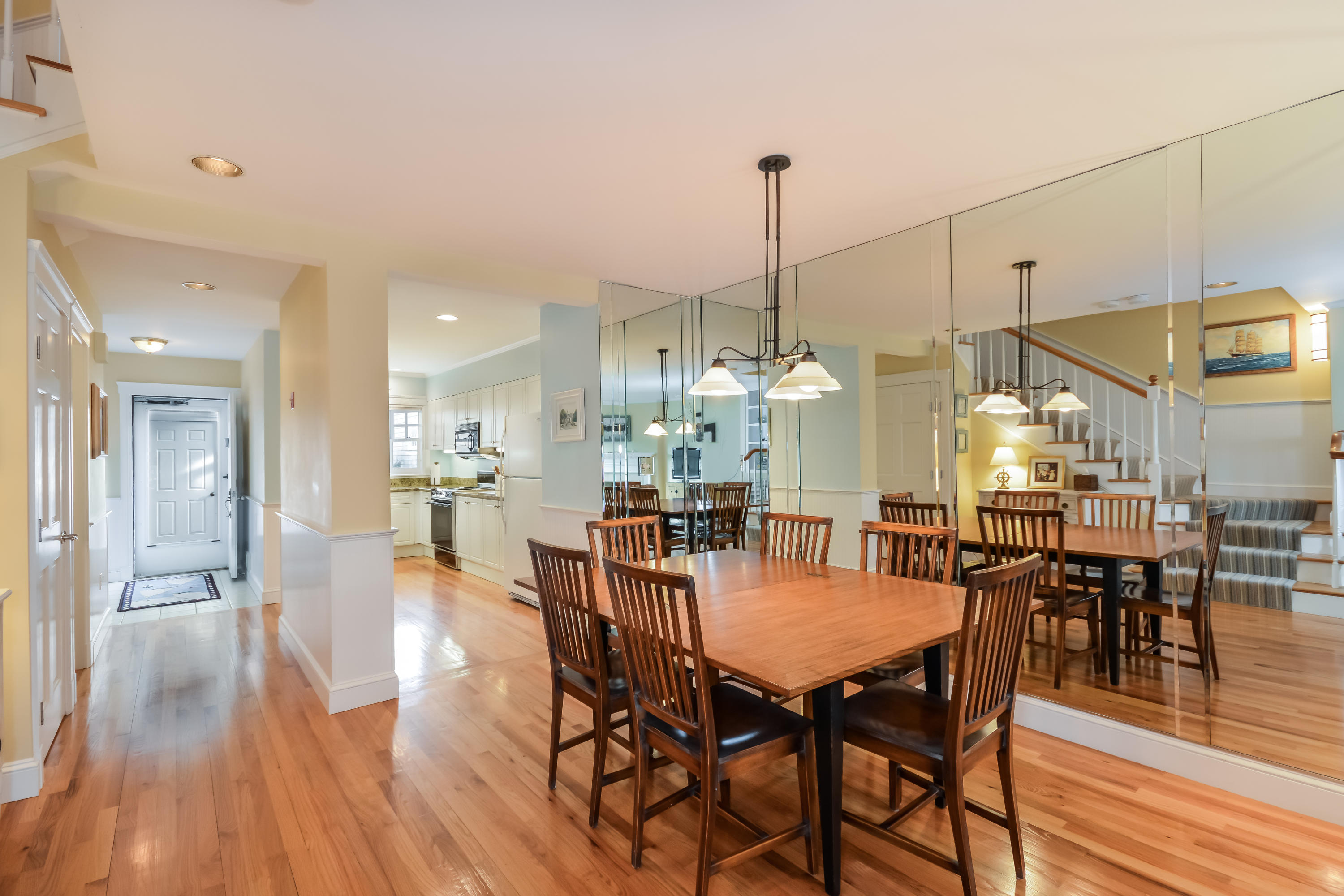 33 Cape Codder Road, Unit B Falmouth, MA 02540 - Photo 11 of 32 014-Dining_Room-5499536-large