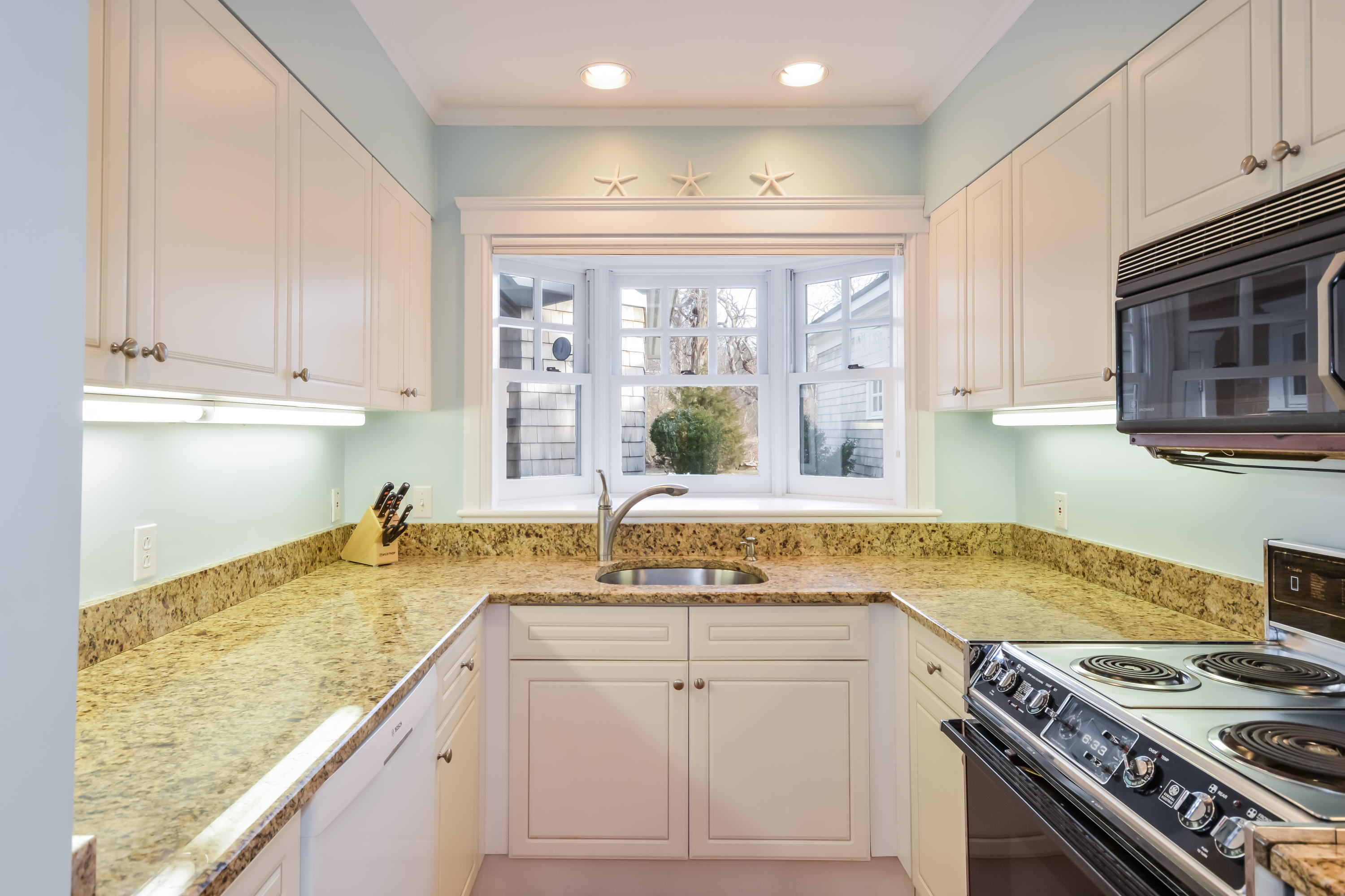 33 Cape Codder Road, Unit B Falmouth, MA 02540 - Photo 12 of 32 015-Kitchen-5499542-large