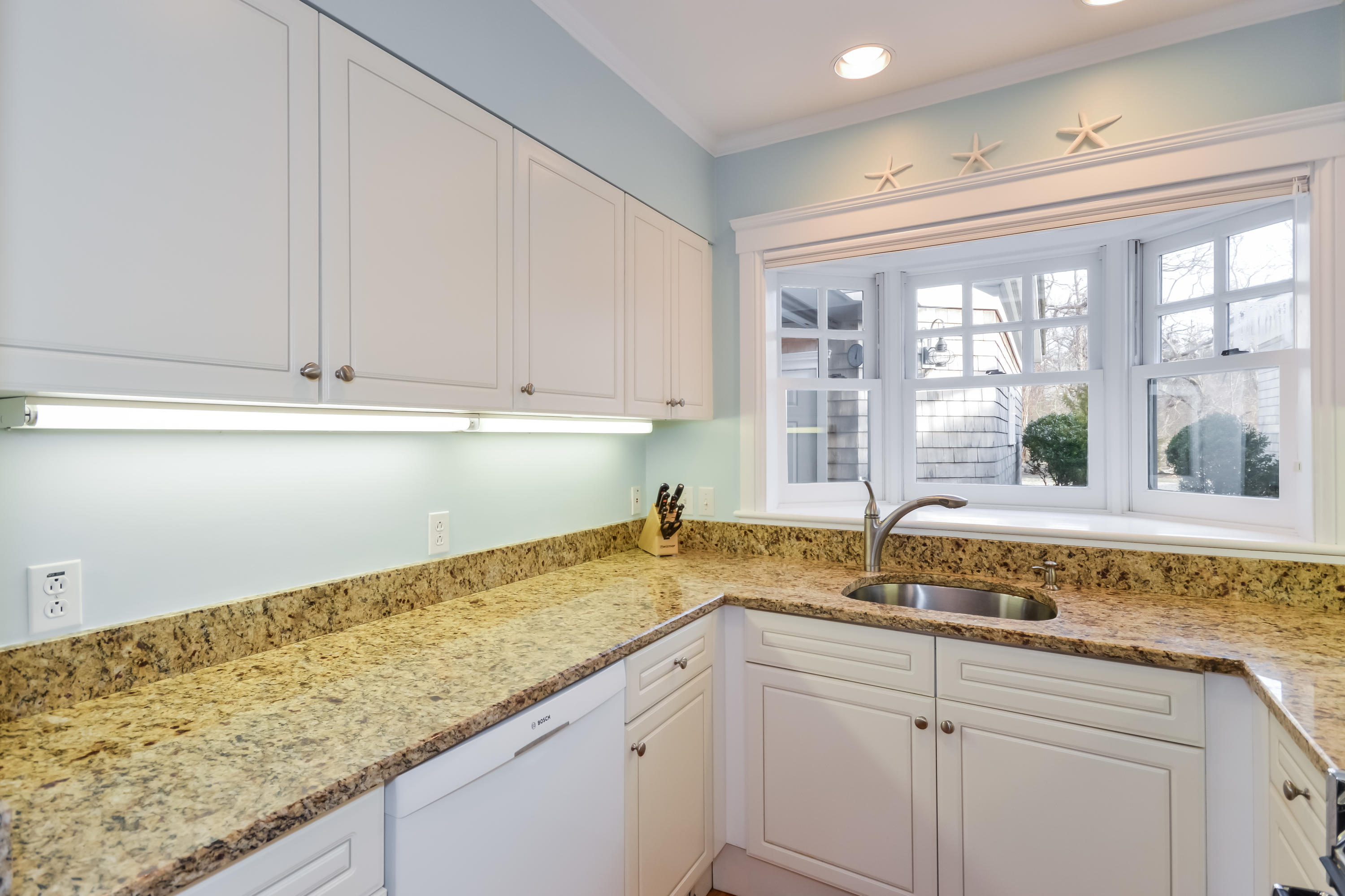 33 Cape Codder Road, Unit B Falmouth, MA 02540 - Photo 13 of 32 016-Kitchen-5499541-large