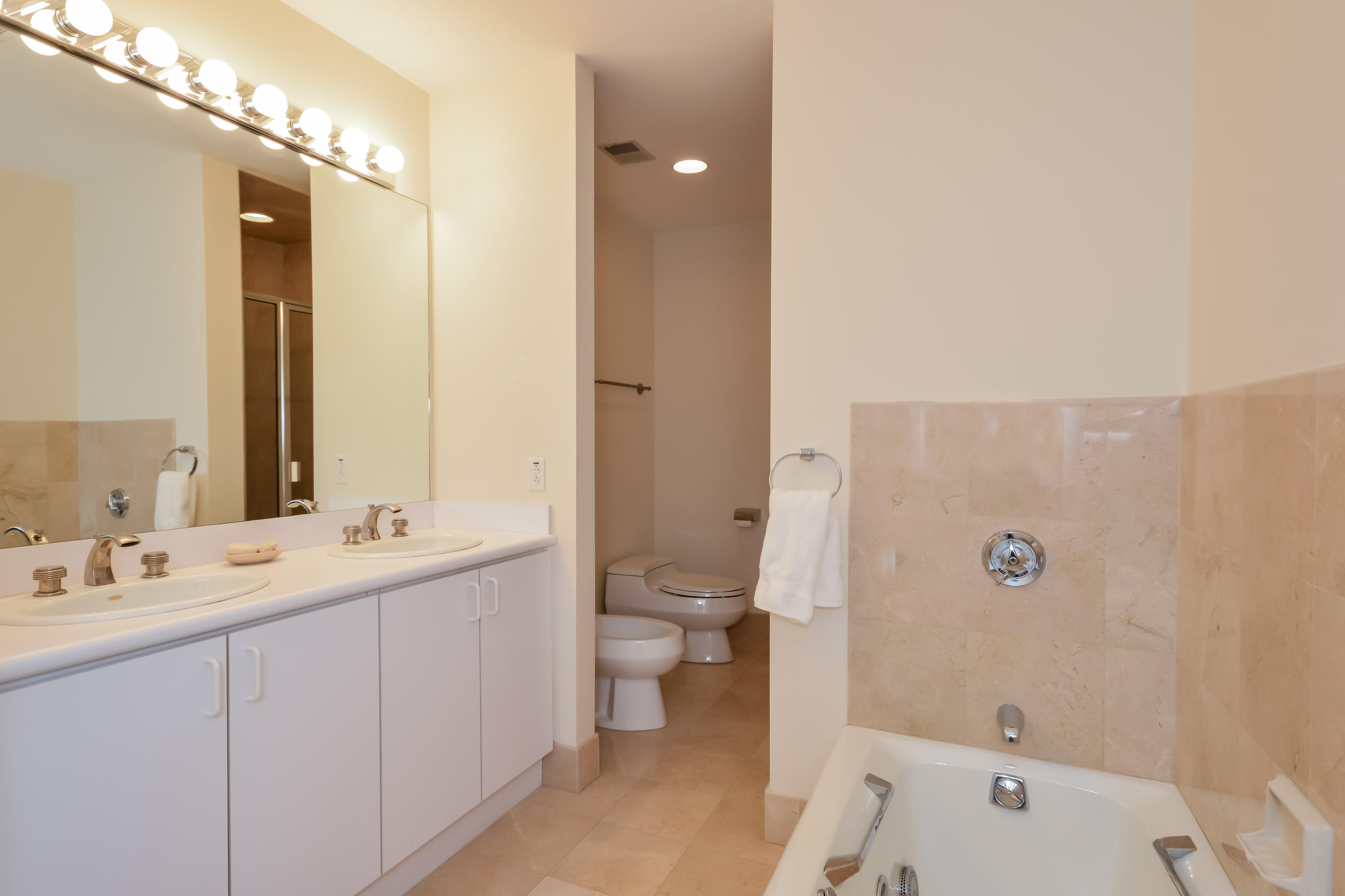 33 Cape Codder Road, Unit B Falmouth, MA 02540 - Photo 19 of 32 023-Master_Bathroom-5499556-large