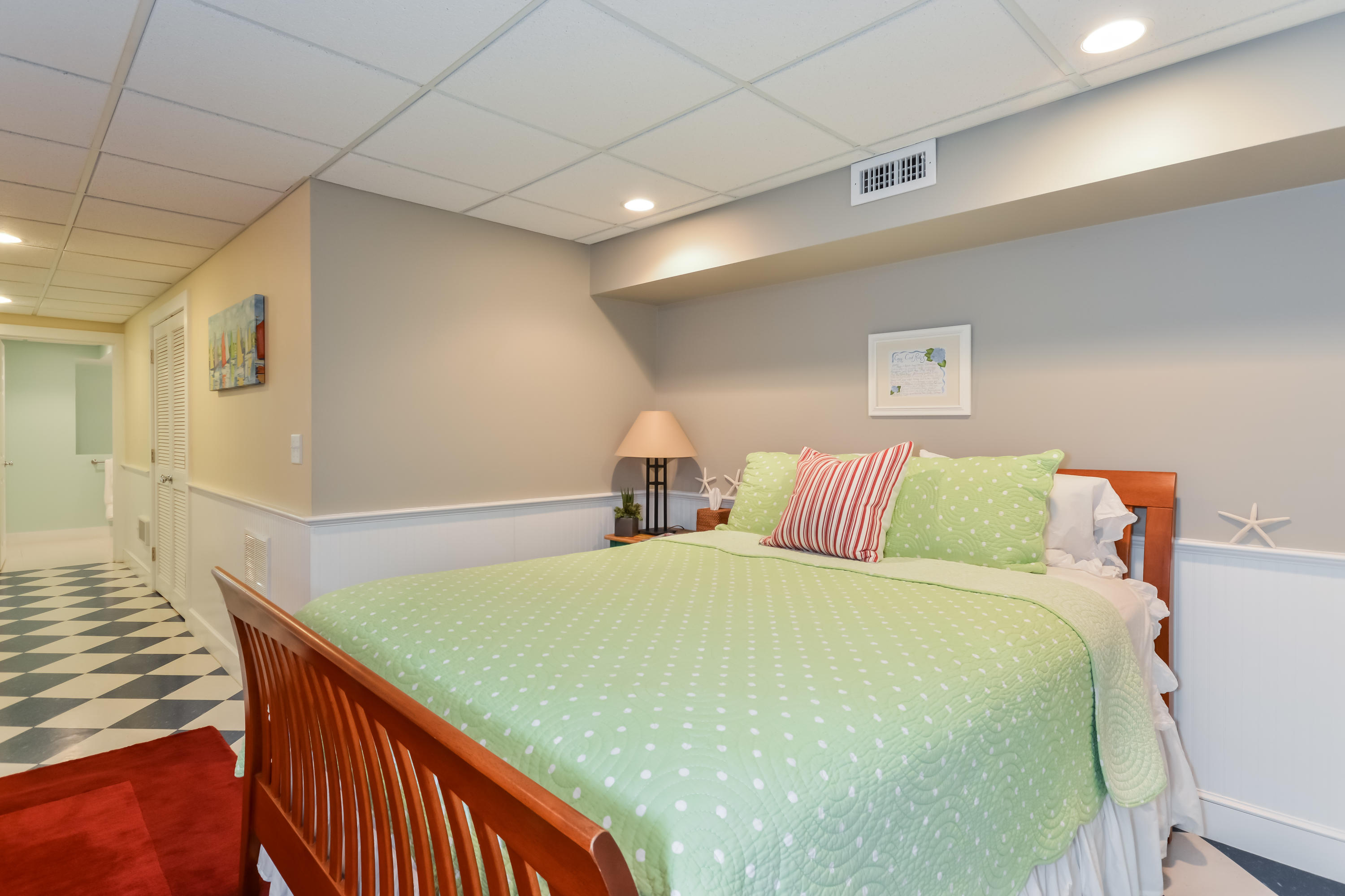 33 Cape Codder Road, Unit B Falmouth, MA 02540 - Photo 25 of 32 030-Family_Room-5499567-large