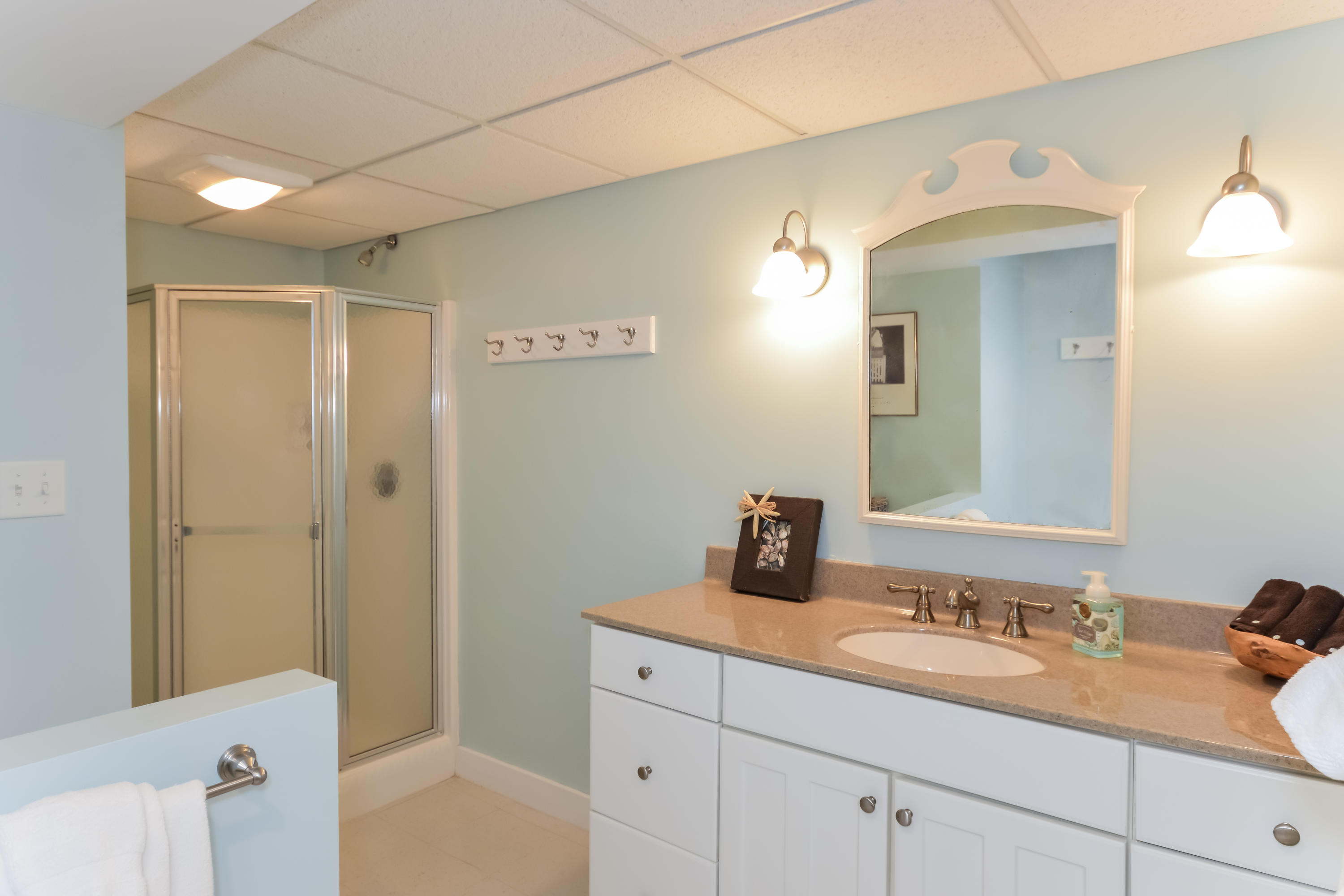 33 Cape Codder Road, Unit B Falmouth, MA 02540 - Photo 26 of 32 032-Bathroom-5499574-large