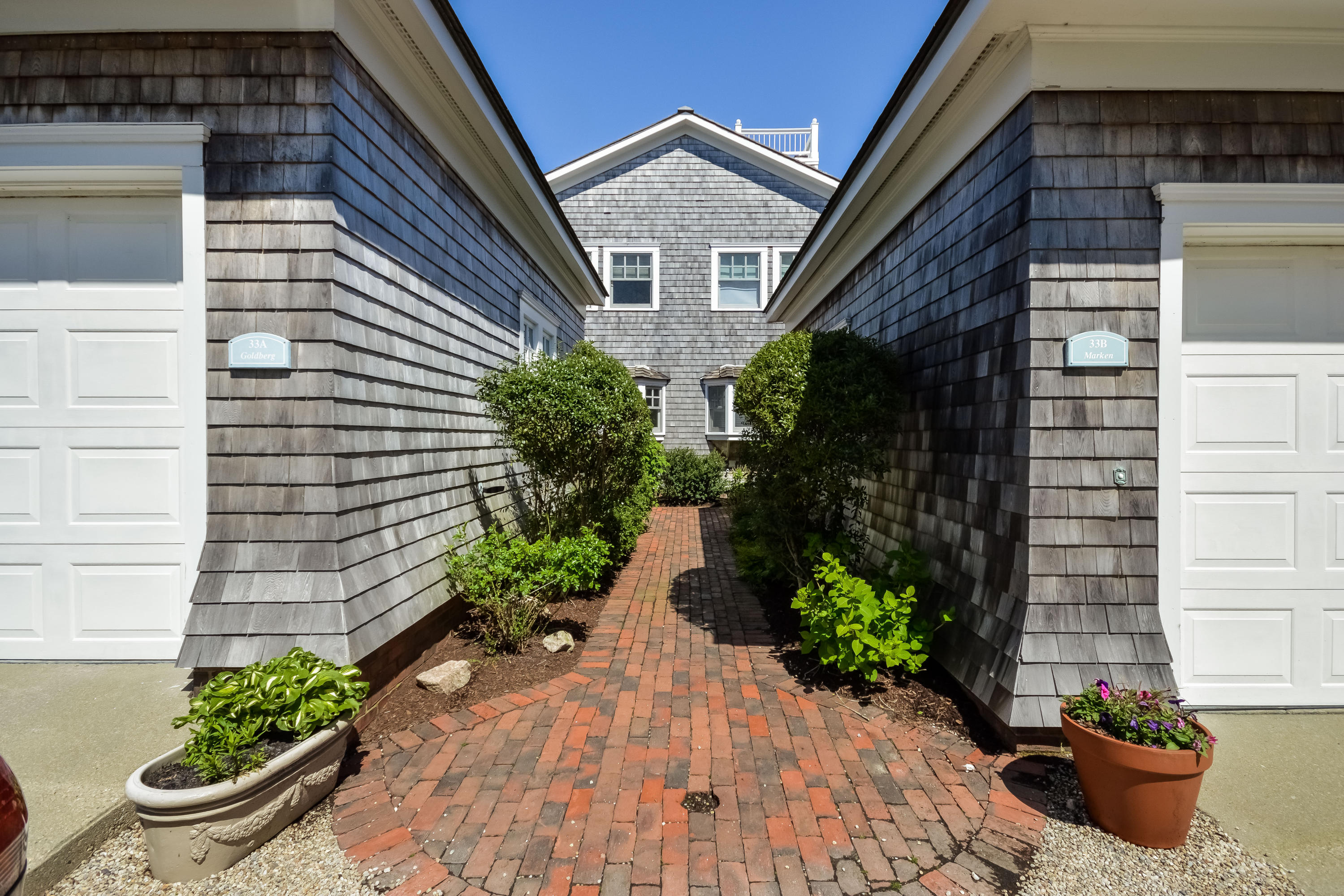 33 Cape Codder Road, Unit B Falmouth, MA 02540 - Photo 4 of 32 001-Front_View-5770017-large