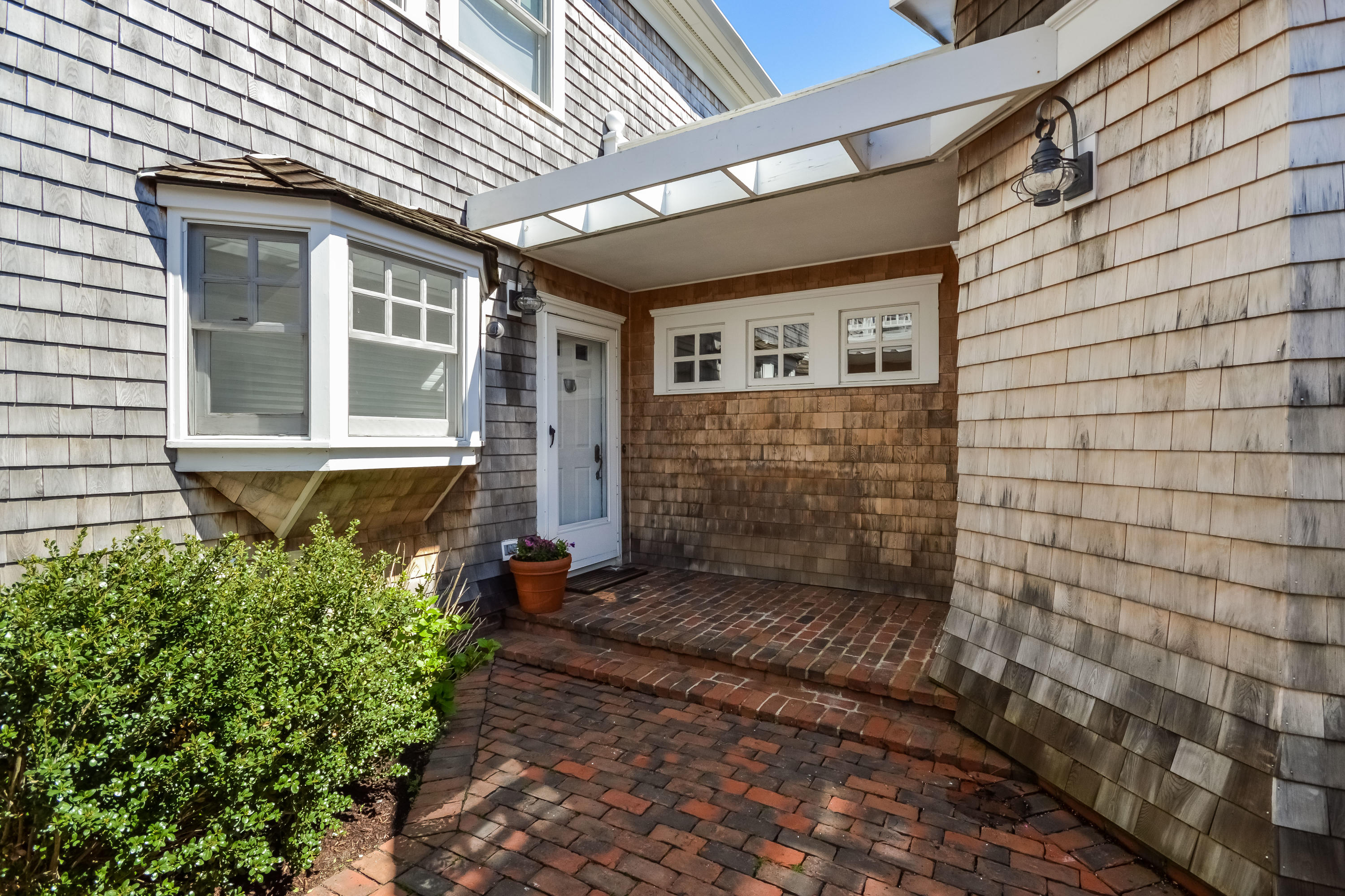 33 Cape Codder Road, Unit B Falmouth, MA 02540 - Photo 5 of 32 002-Front_View-5770016-large