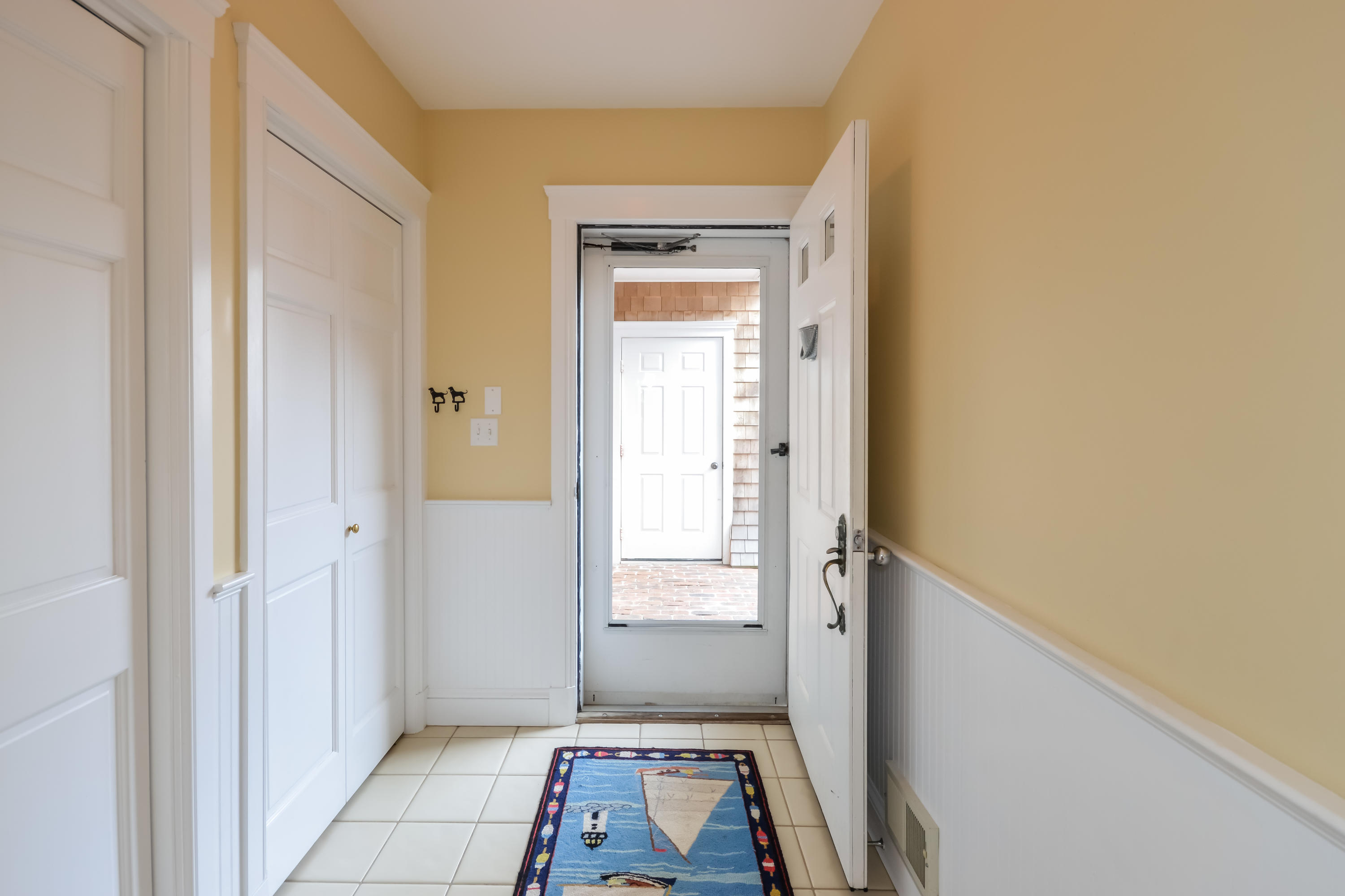 33 Cape Codder Road, Unit B Falmouth, MA 02540 - Photo 6 of 32 009-Foyer-5499540-large