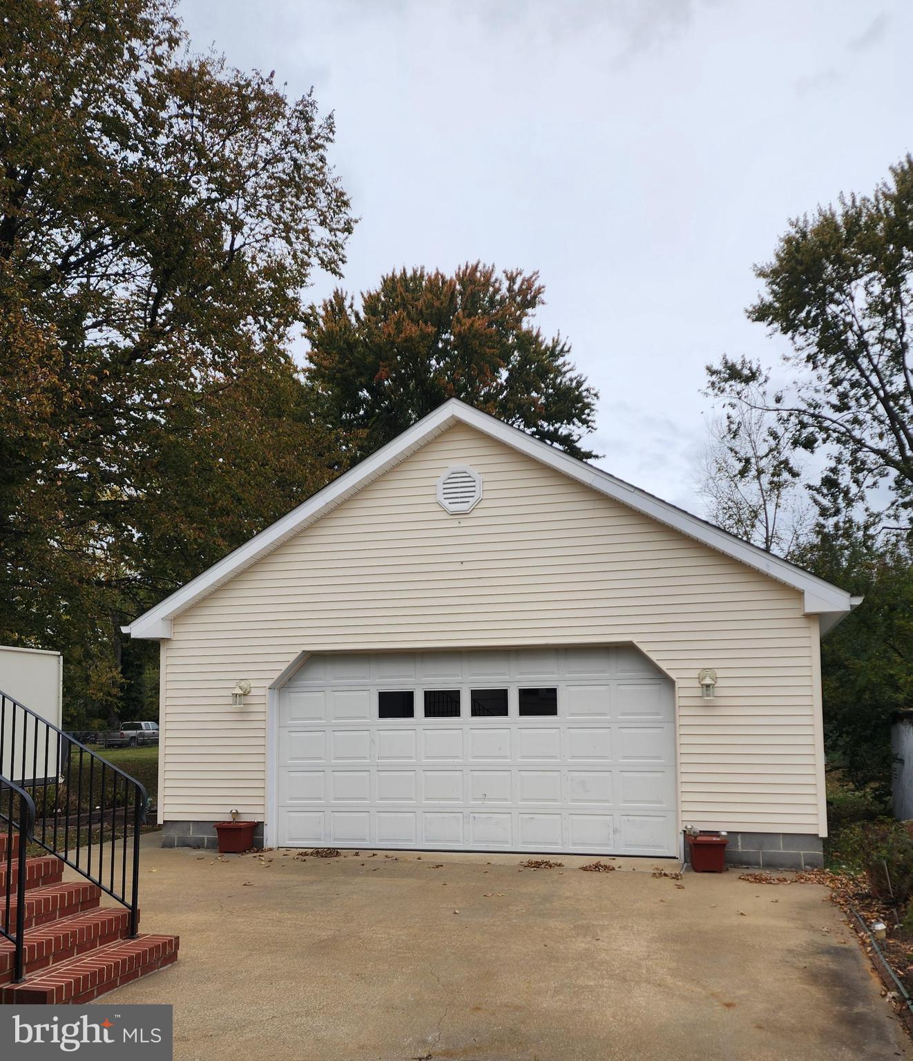 409 Bayly Avenue Cambridge, MD 21613 - Photo 2 of 54 a view of a house with a yard