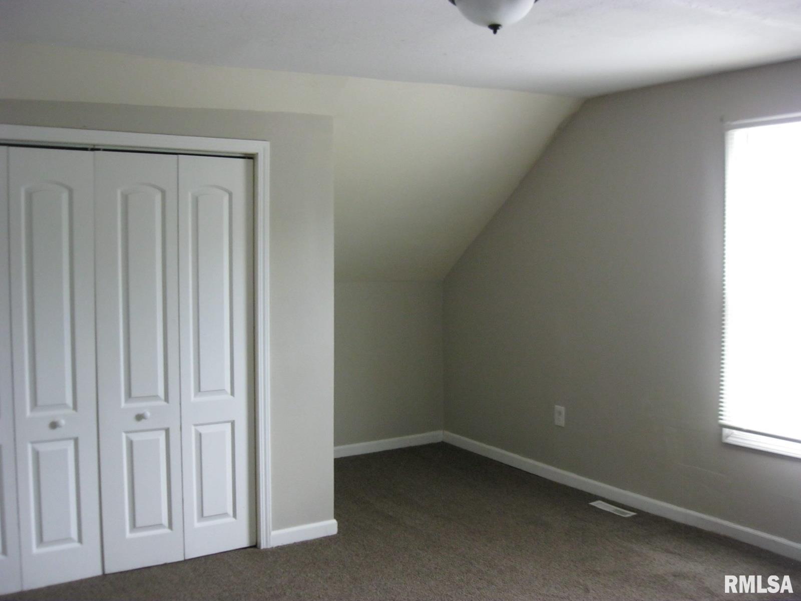 631 3rd Avenue South Clinton, IA 52732 - Photo 13 of 15 Gallery Image 13