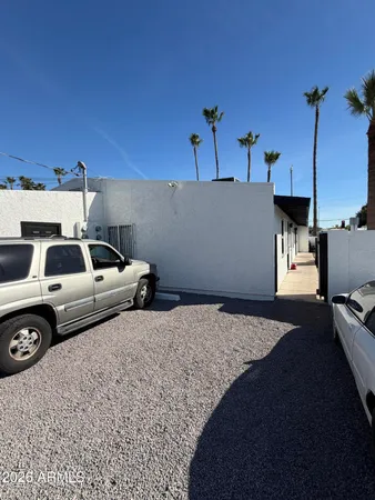 $725,000 | 82 West Southern Avenue, Mesa, AZ 85210