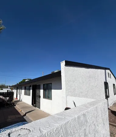 $725,000 | 82 West Southern Avenue, Mesa, AZ 85210