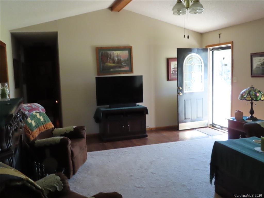 1530 Springlake Road York, SC 29745 - Photo 4 of 17