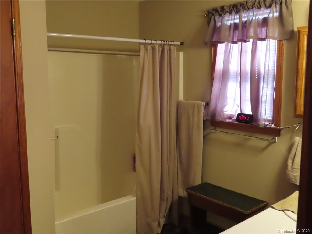 1530 Springlake Road York, SC 29745 - Photo 8 of 17