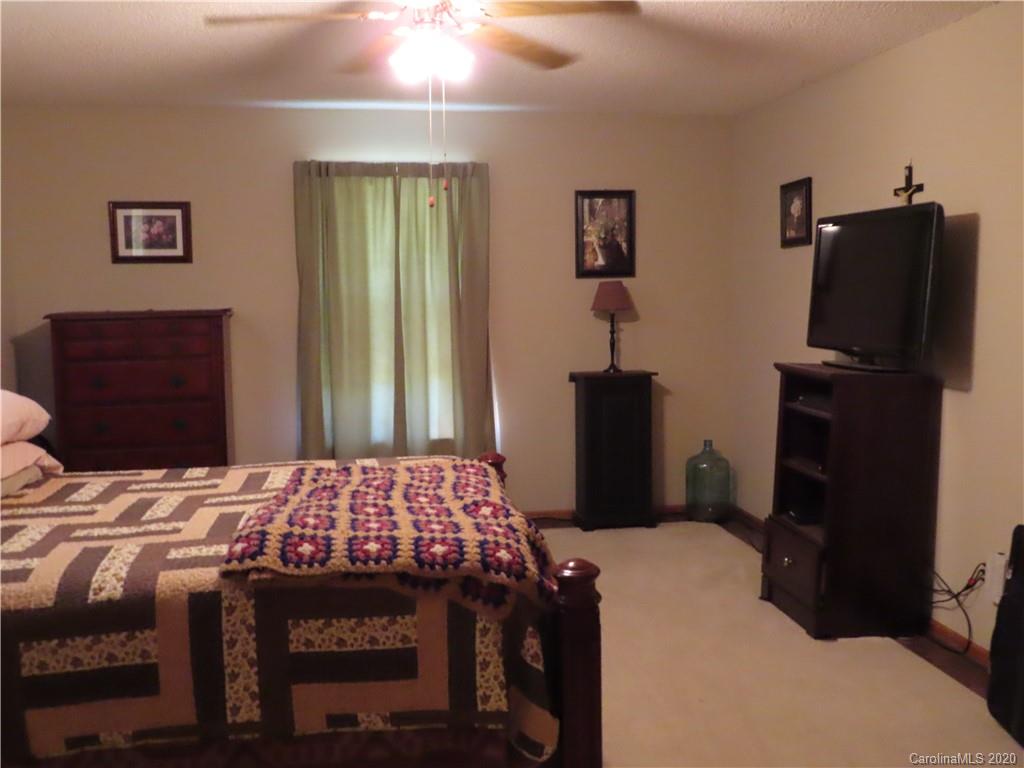 1530 Springlake Road York, SC 29745 - Photo 9 of 17