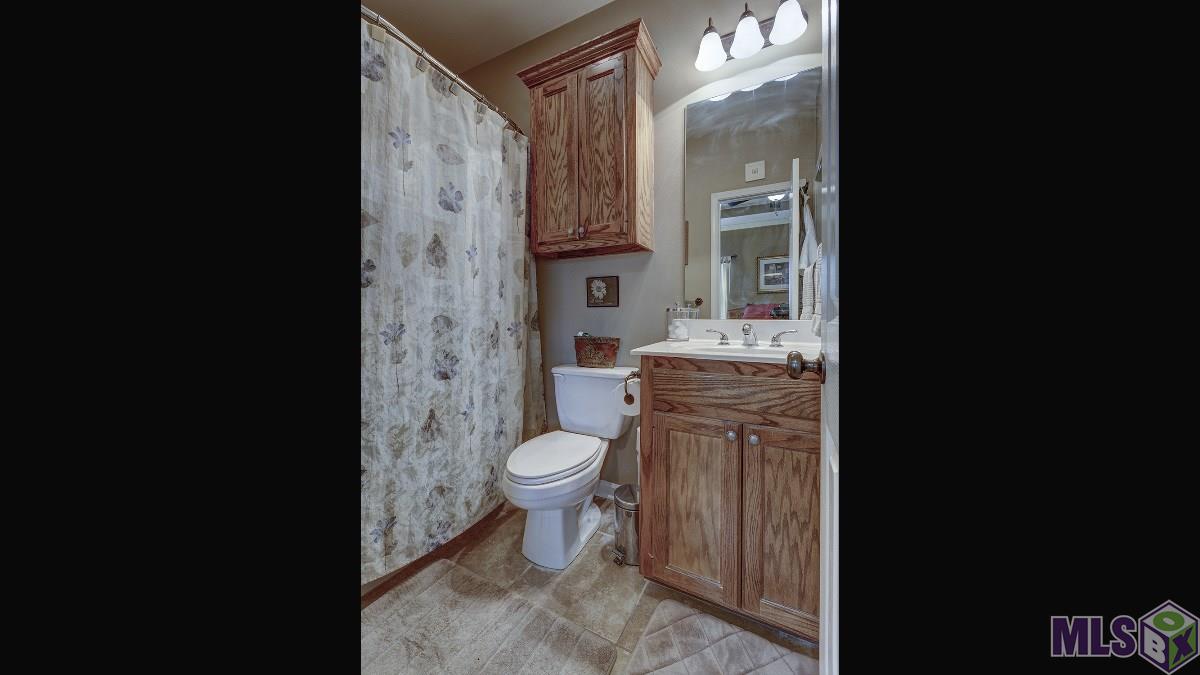 34773 Clinton Allen Road Denham Springs, LA 70706 - Photo 18 of 21 Master Bath