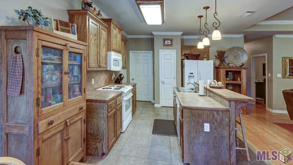 34773 Clinton Allen Road Denham Springs, LA 70706 - Photo 9 of 21 Kitchen