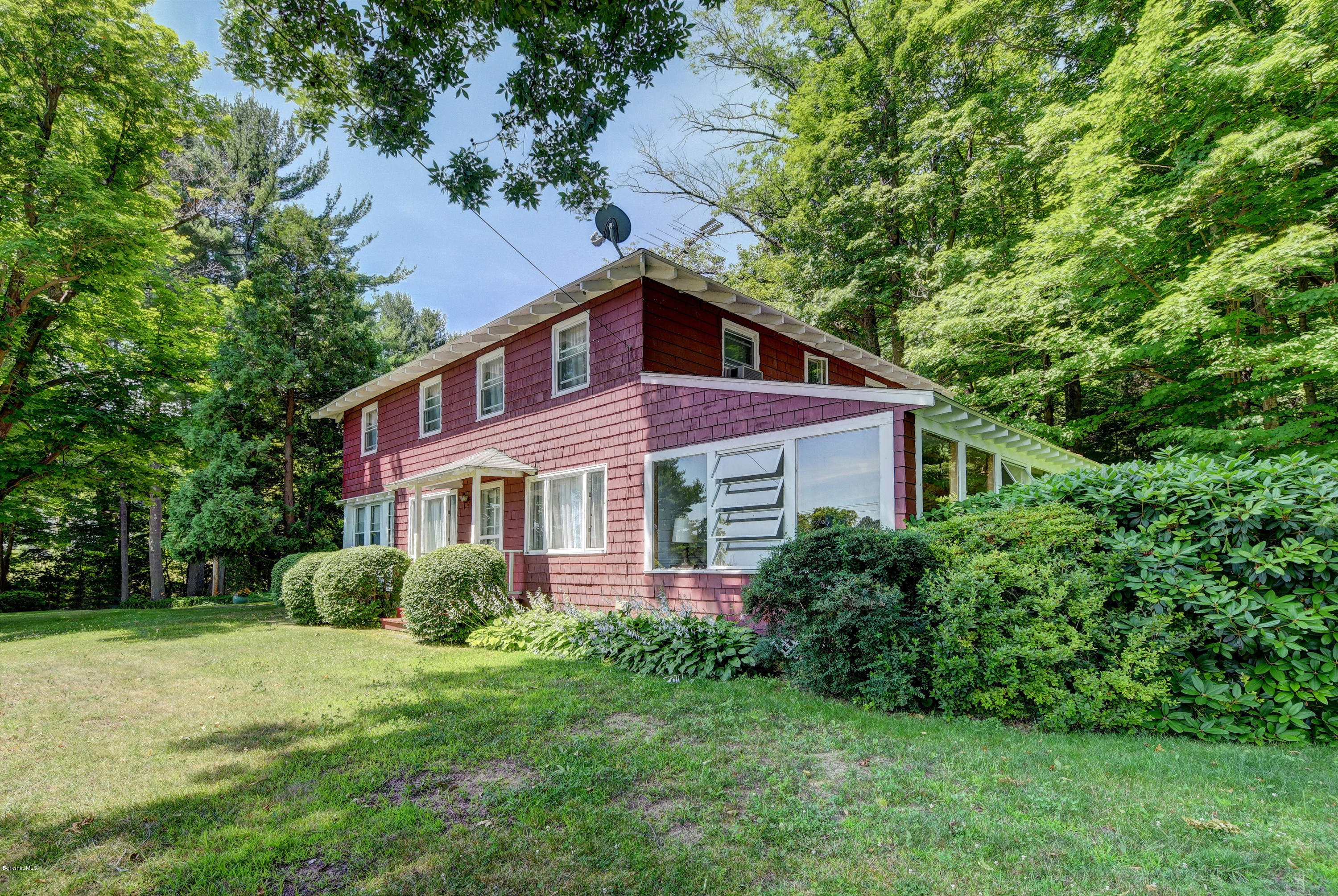 204 South Undermountain Road Sheffield, MA 01257 - Photo 3 of 39 1006 Exterior Front
