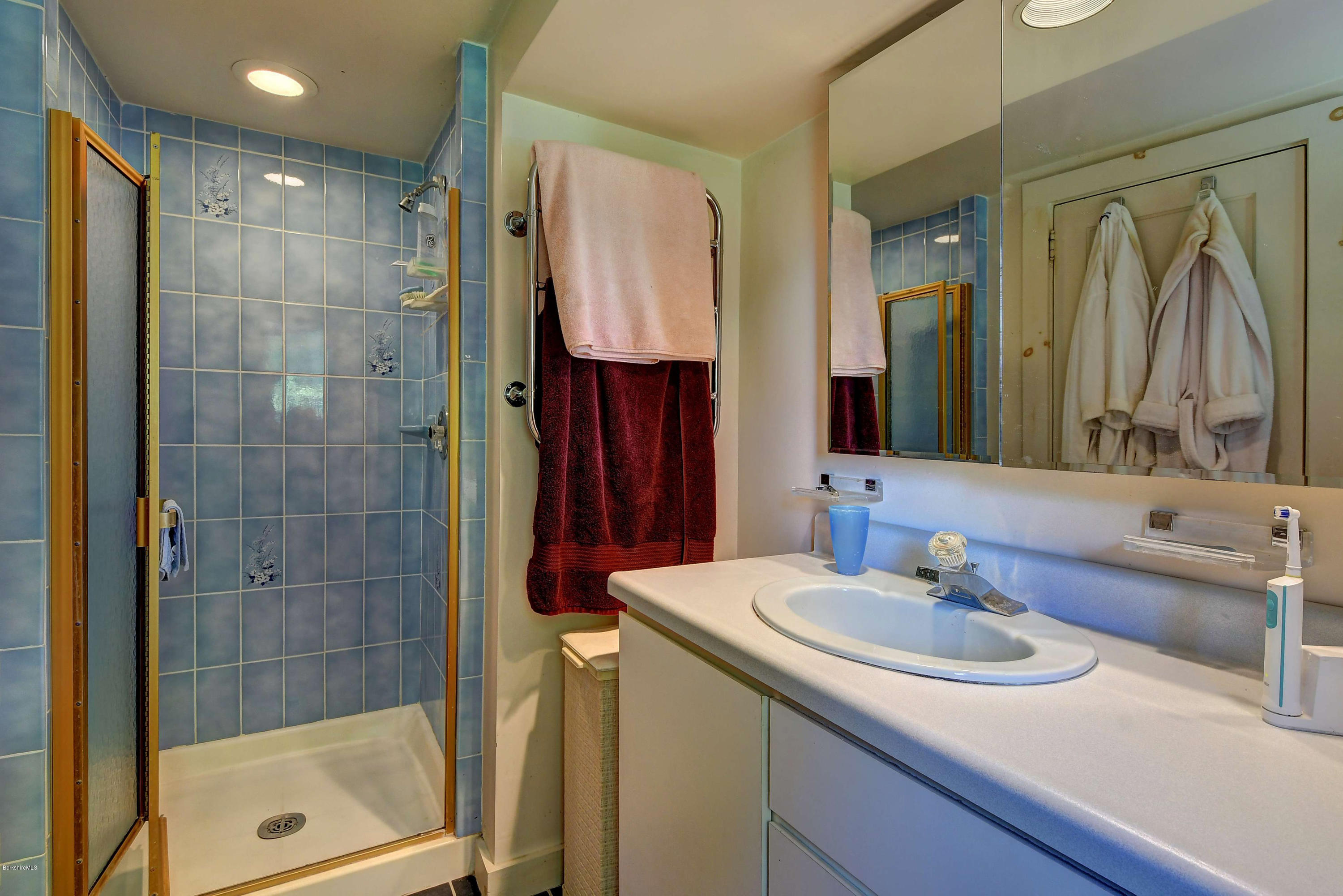 204 South Undermountain Road Sheffield, MA 01257 - Photo 23 of 39 3039 2nd Floor Master Bathroom