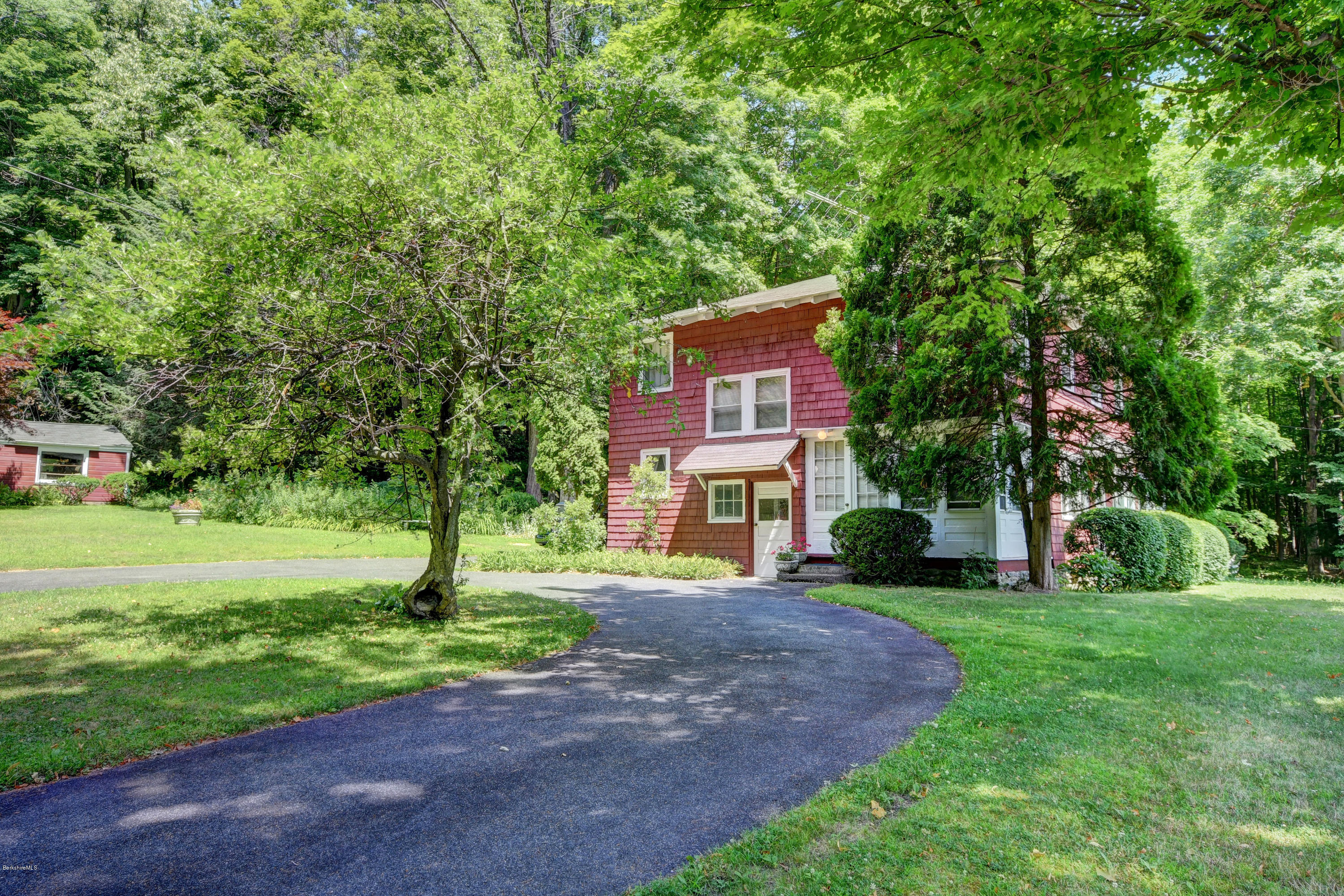 204 South Undermountain Road Sheffield, MA 01257 - Photo 30 of 39 8012 Exterior Side